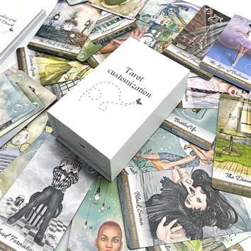 En komplett uppsättning av heta silvertarotkort